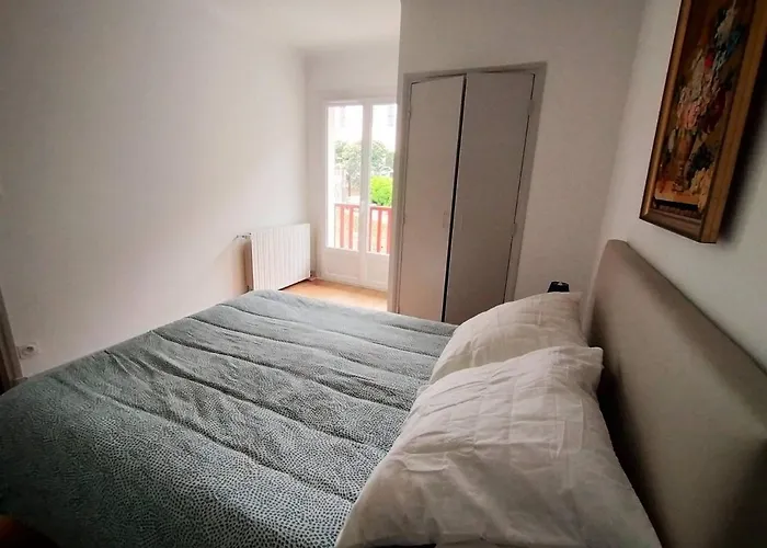 T3 Confortable Avec Terrasse, 2 Chambres, Cuisine Equipee, Wi-fi - - Fr-1-495-122 Διαμέρισμα